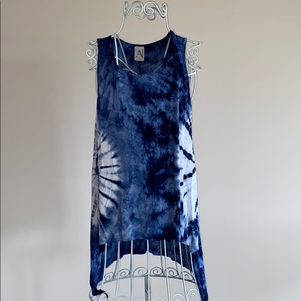 Tie dye flowwy tank top